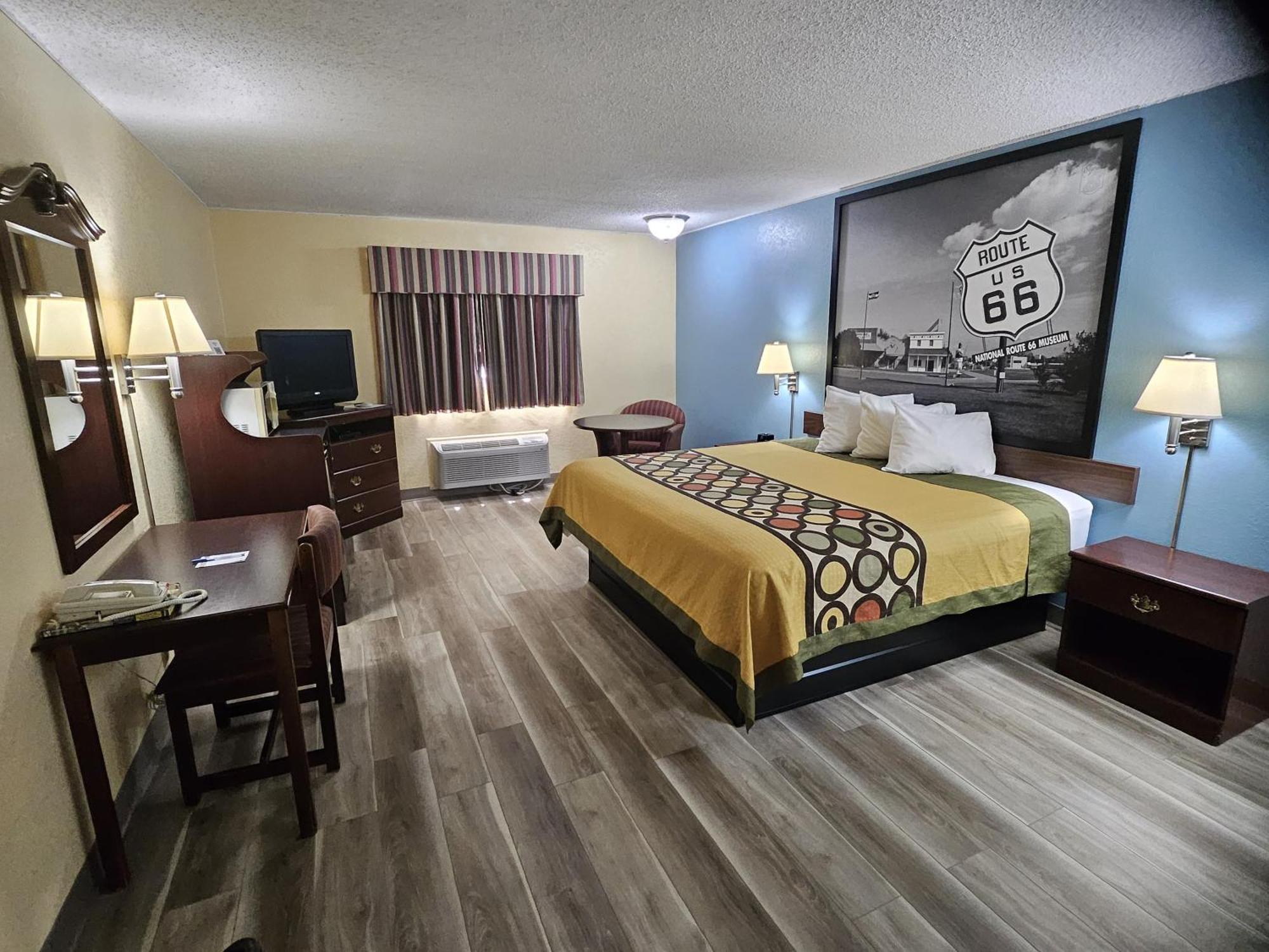 Super 8 By Wyndham Clinton Hotel Kültér fotó